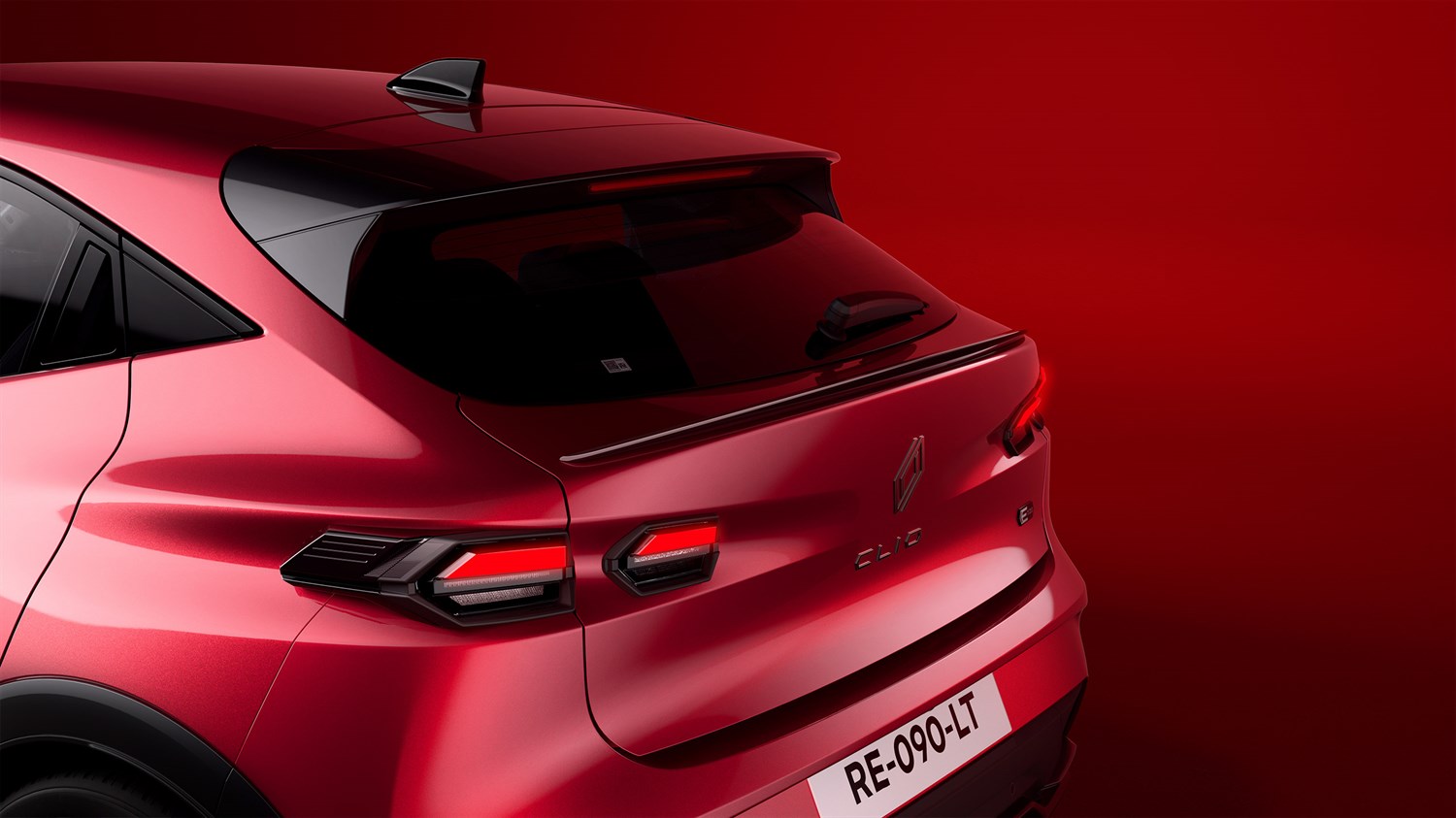 becquet de coffre - nouvelle Clio