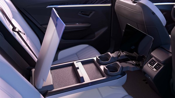 smart armrest - Renault Scenic E-Tech electric