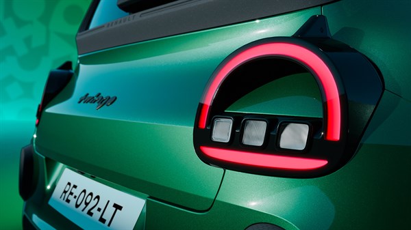 Renault Twingo E-Tech électrique pour professionnels - recharge