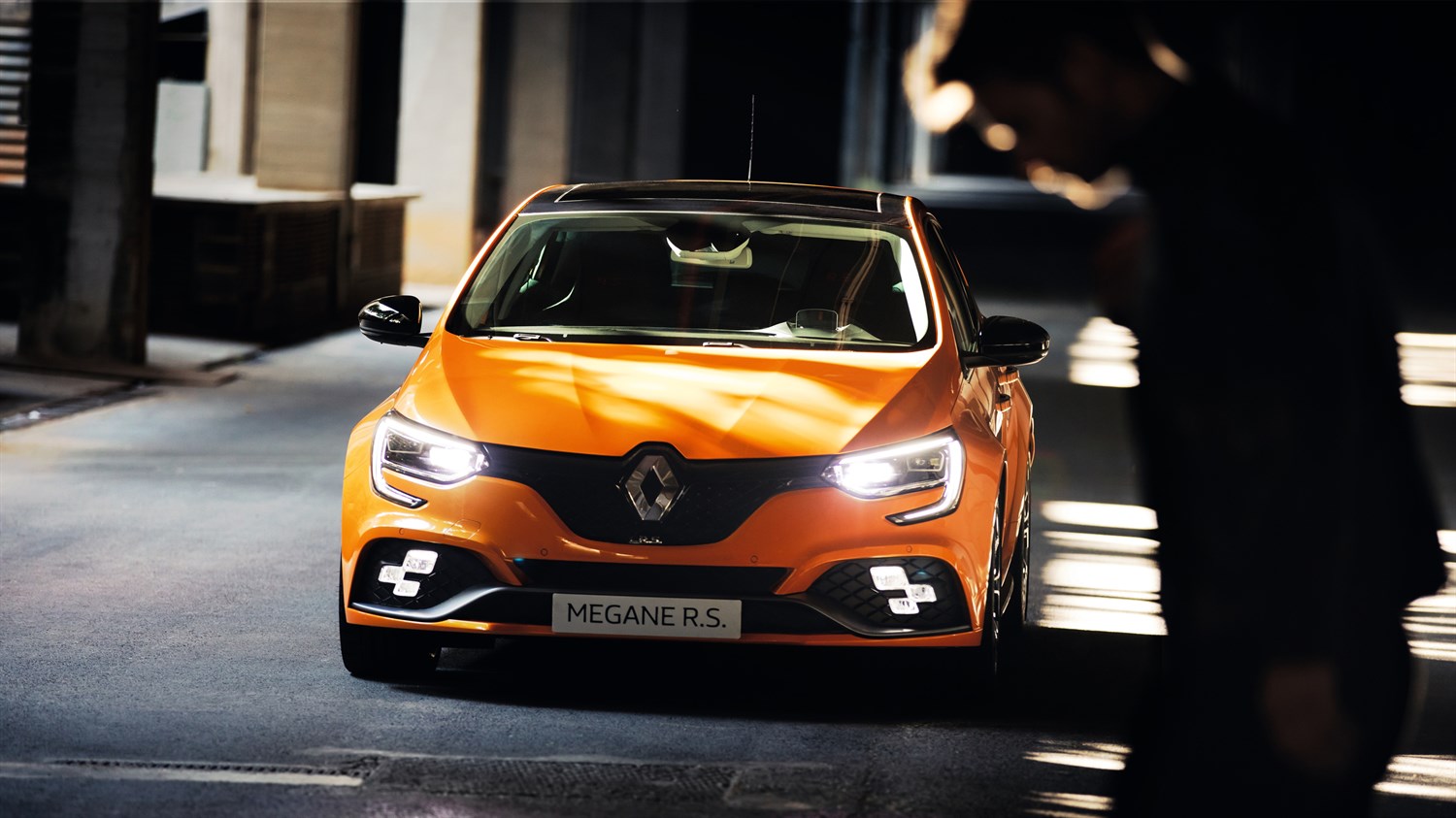 Renault MEGANE RS - voiture en situation tous feux allumés