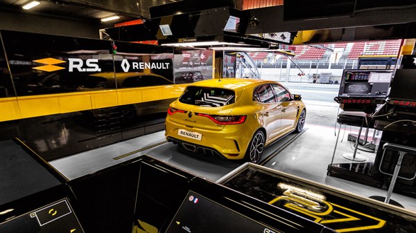 Nouvelle Renault MEGANE R.S. TROPHY