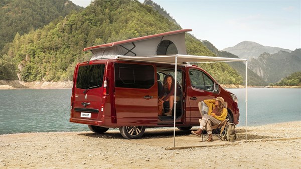 nouveau Renault Trafic SpaceNomad store banne