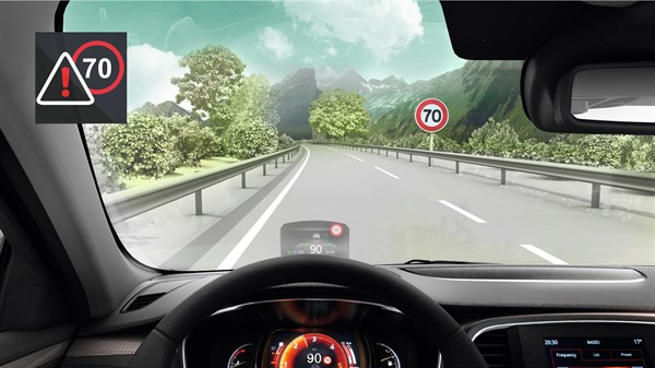 Alerte de survitesse avec reconnaissance des panneaux de signalisation